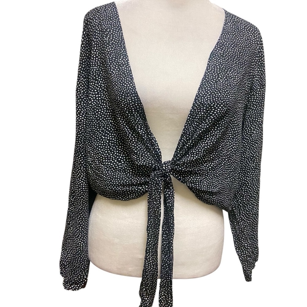 LOFT Black White Polka Dot Tie-Front Cropped Blouse Size M Silky Sexy Casual Fun